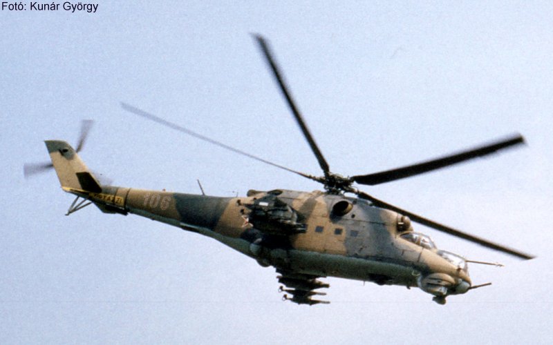 Kép a Mil Mi-24 típusú, 106 (2) oldalszámú gépről.