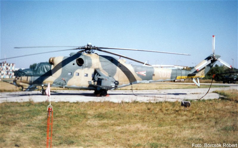 Kép a Mil Mi-24 típusú, 109 (2) oldalszámú gépről.