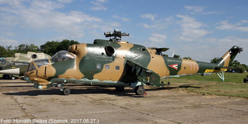 Kép a Mil Mi-24 típusú, 114 (2) oldalszámú gépről.