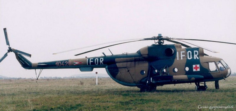 Kép a Mil Mi-8 típusú, 10426 oldalszámú gépről.