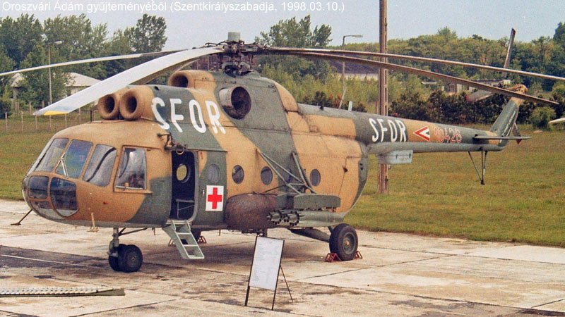 Kép a Mil Mi-8 típusú, 10426 oldalszámú gépről.