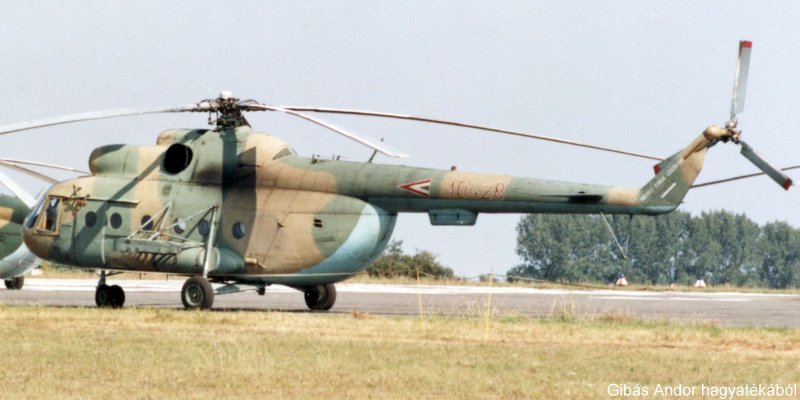 Kép a Mil Mi-8 típusú, 10428 oldalszámú gépről.