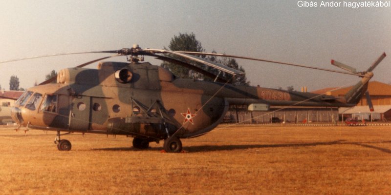 Kép a Mil Mi-8 típusú, 10430 oldalszámú gépről.