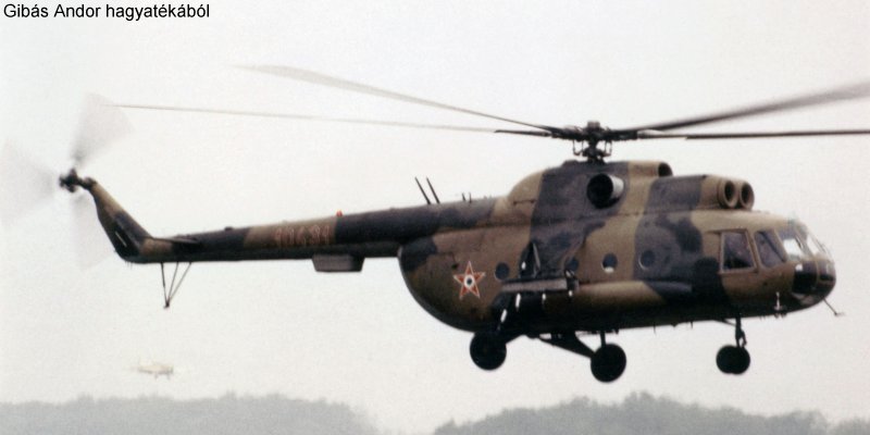 Kép a Mil Mi-8 típusú, 10431 oldalszámú gépről.