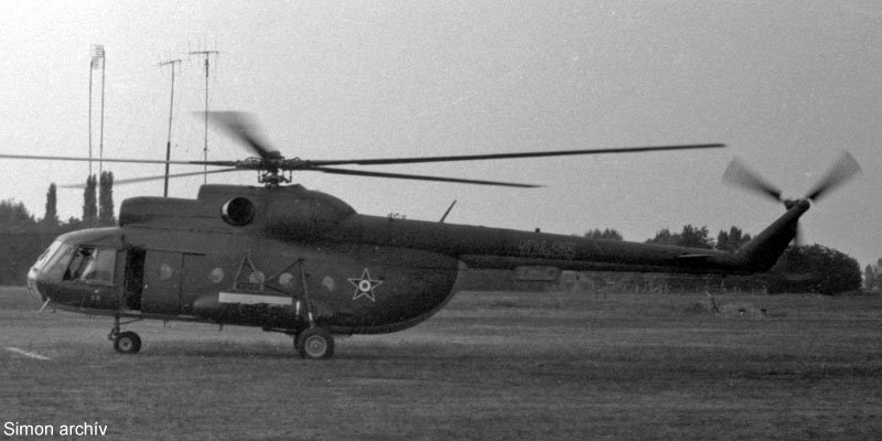 Kép a Mil Mi-8 típusú, 10435 oldalszámú gépről.