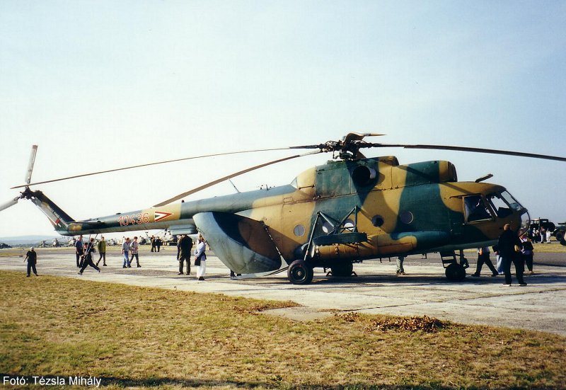 Kép a Mil Mi-8 típusú, 10436 oldalszámú gépről.