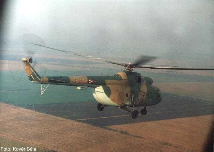 Kép a Mil Mi-8 típusú, 10439 oldalszámú gépről.