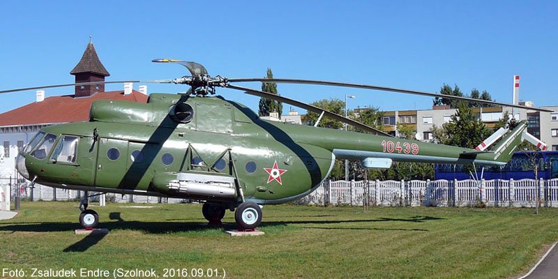 Kép a Mil Mi-8 típusú, 10439 oldalszámú gépről.