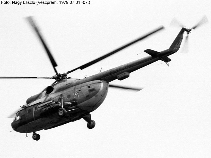 Kép a Mil Mi-8 típusú, 10440 oldalszámú gépről.