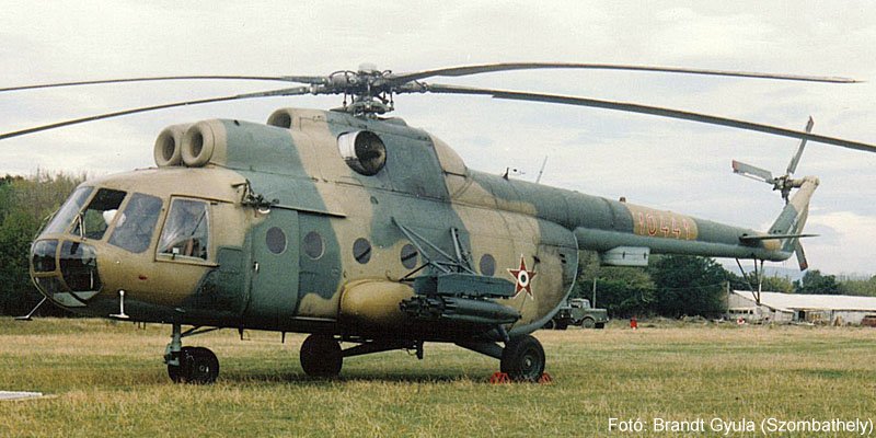 Kép a Mil Mi-8 típusú, 10441 oldalszámú gépről.