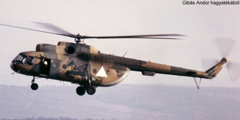 Kép a Mil Mi-8 típusú, 10441 oldalszámú gépről.