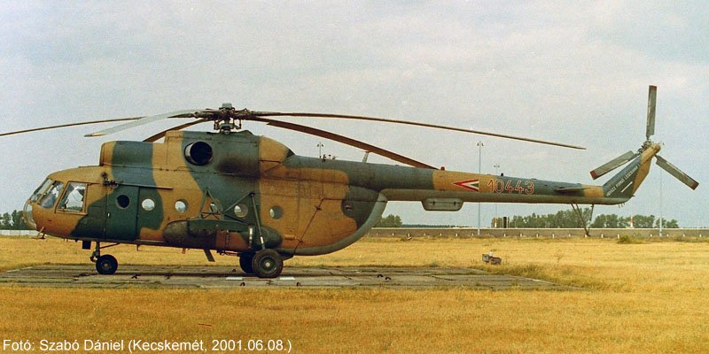 Kép a Mil Mi-8 típusú, 10443 oldalszámú gépről.
