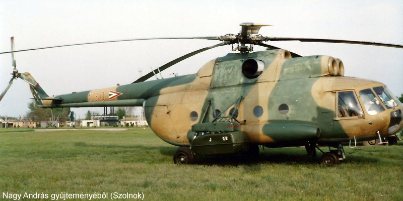 Kép a Mil Mi-8 típusú, 130 oldalszámú gépről.