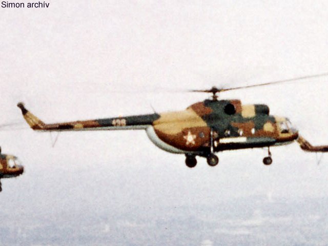 Kép a Mil Mi-8 típusú, 136 oldalszámú gépről.