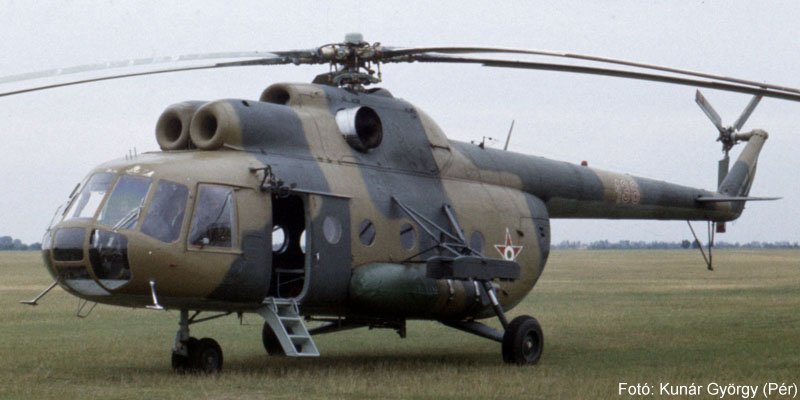 Kép a Mil Mi-8 típusú, 136 oldalszámú gépről.