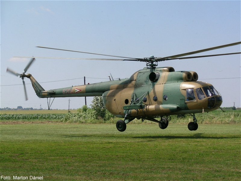 Kép a Mil Mi-8 típusú, 6204 oldalszámú gépről.