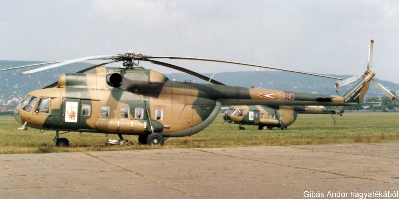 Kép a Mil Mi-8 típusú, 730 oldalszámú gépről.