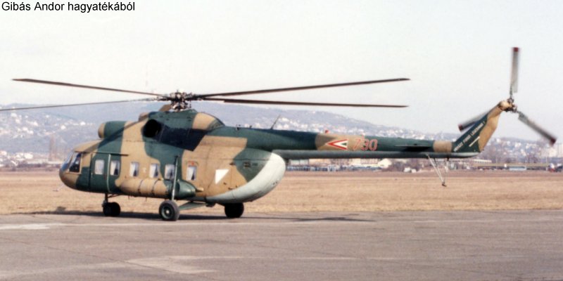 Kép a Mil Mi-8 típusú, 730 oldalszámú gépről.