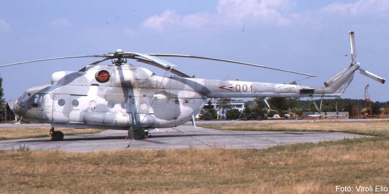 Kép a Mil Mi-9 Ivolga típusú, 001 oldalszámú gépről.