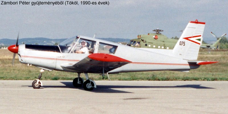 Kép a Zlin-43 típusú, 075 oldalszámú gépről.