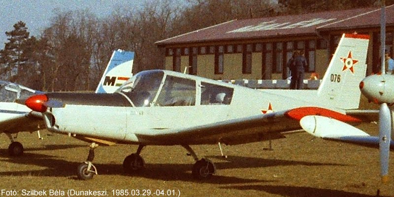 Kép a Zlin-43 típusú, 076 oldalszámú gépről.
