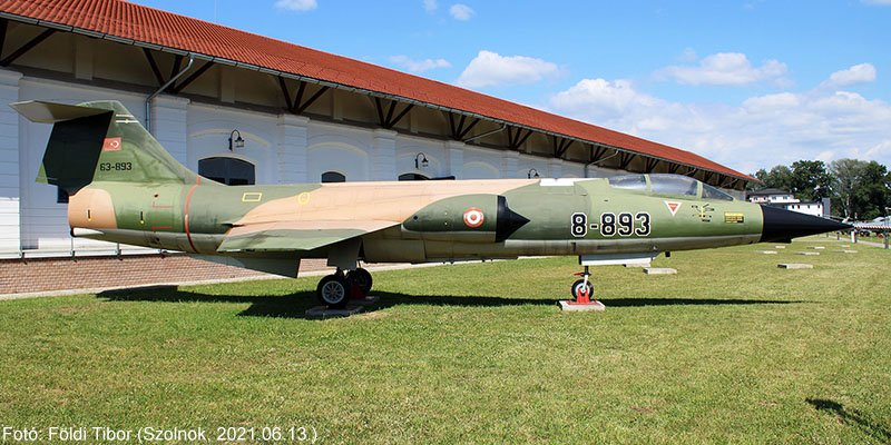 Kép a Canadair CF-104 Starfighter típusú, török katonai 8-893 oldalszámú gépről.