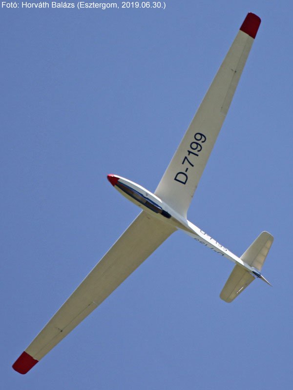 Kép a D-7199 lajstromú gépről.
