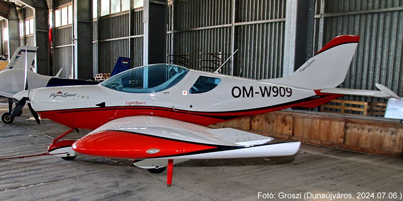 Kép a OM-W909 lajstromú gépről.