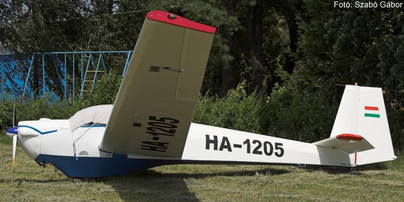 Kép a HA-1205 (2) lajstromú gépről.