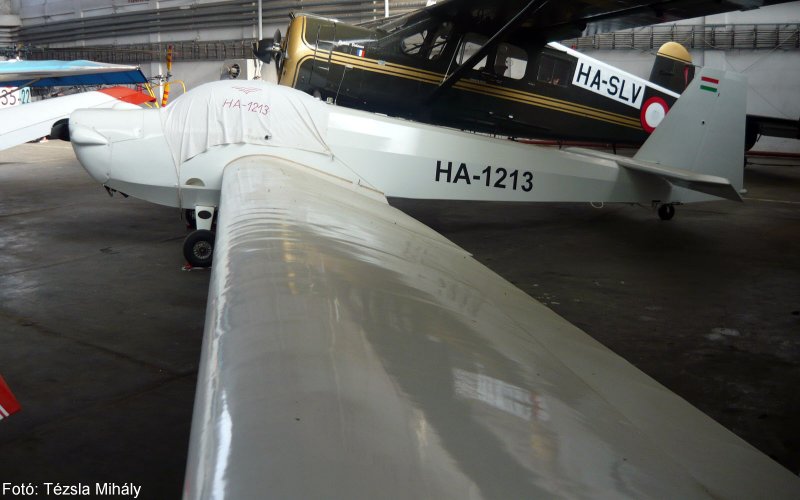 Kép a HA-1213 (2) lajstromú gépről.