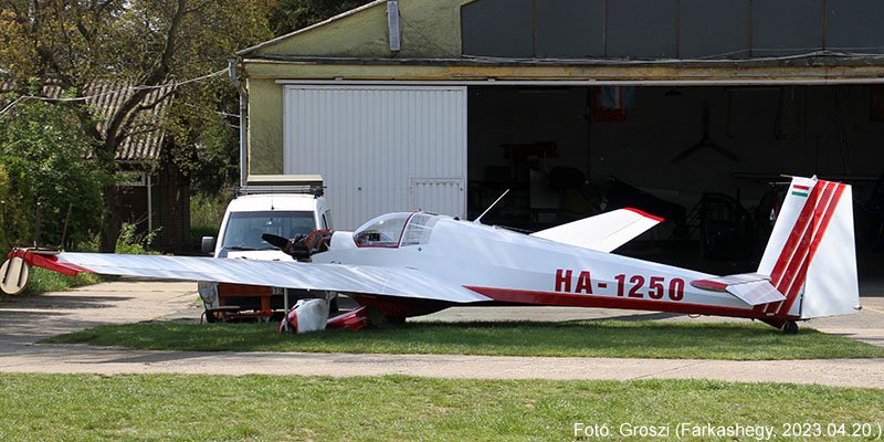 Kép a HA-1250 lajstromú gépről.