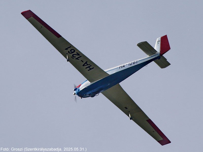 Kép a HA-1261 lajstromú gépről.