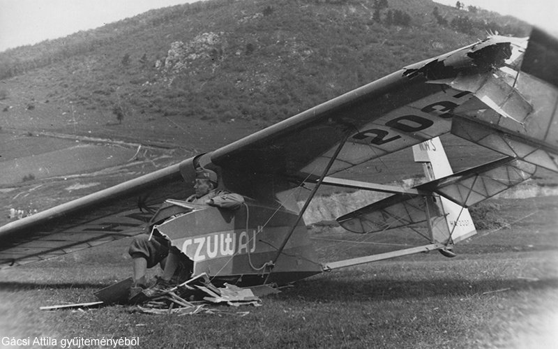 Kép a HA-2037 lajstromú gépről.