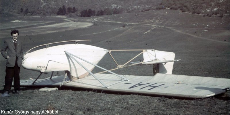 Kép a HA-2308 lajstromú gépről.