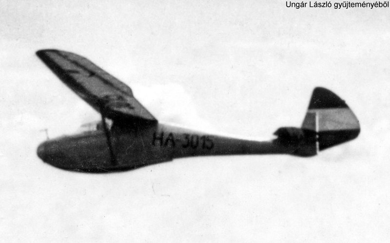 Kép a HA-3015 lajstromú gépről.