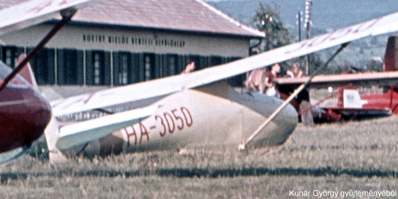 Kép a HA-3050 lajstromú gépről.