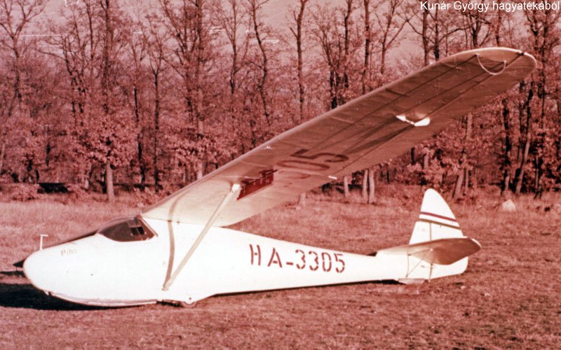 Kép a HA-3305 lajstromú gépről.