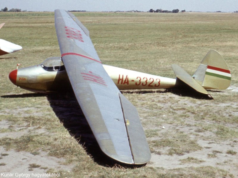 Kép a HA-3323 lajstromú gépről.