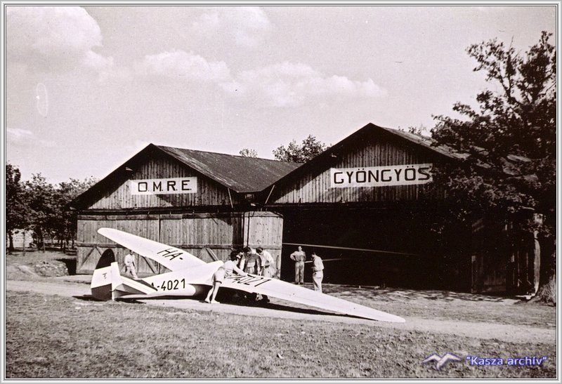 Kép a HA-4021 (1) lajstromú gépről.
