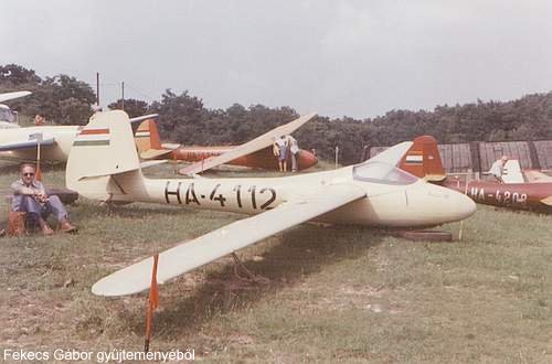 Kép a HA-4112 lajstromú gépről.