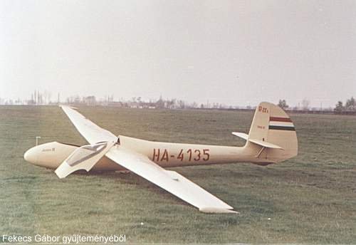 Kép a HA-4135 lajstromú gépről.