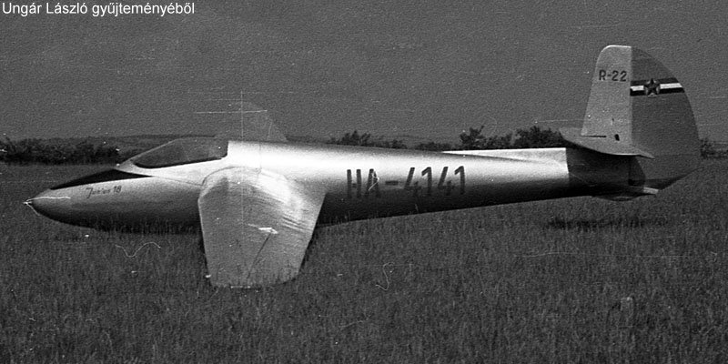 Kép a HA-4141 lajstromú gépről.