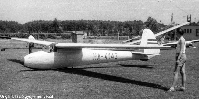 Kép a HA-4143 (1) lajstromú gépről.