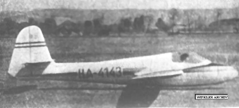 Kép a HA-4143 (2) lajstromú gépről.