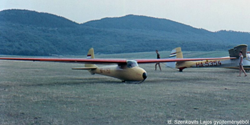 Kép a HA-4153 lajstromú gépről.