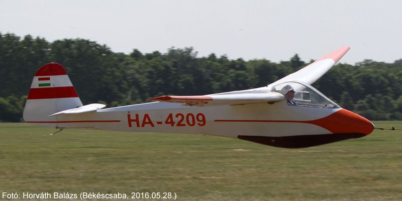 Kép a HA-4209 (2) lajstromú gépről.