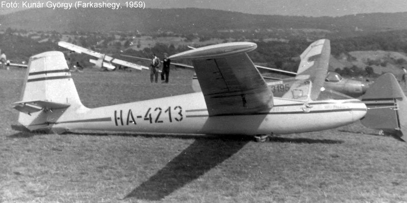 Kép a HA-4213 lajstromú gépről.