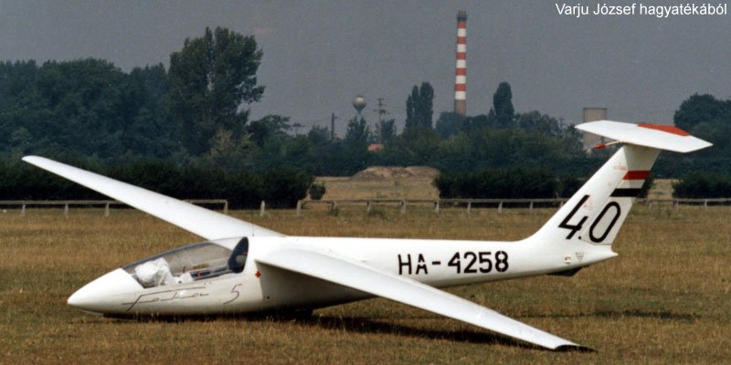 Kép a HA-4258 lajstromú gépről.