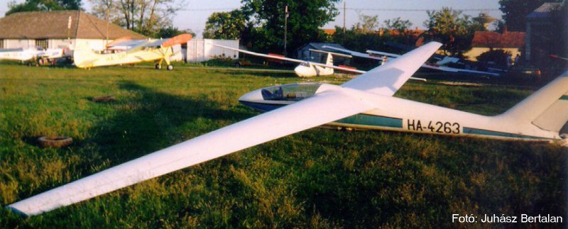 Kép a HA-4263 lajstromú gépről.