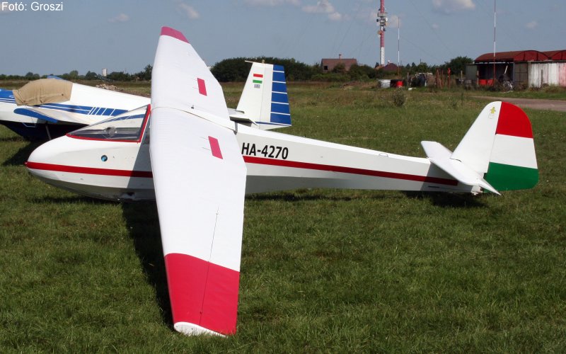 Kép a HA-4270 lajstromú gépről.